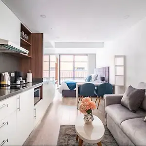 Modern Loft In Downtown Apartamento